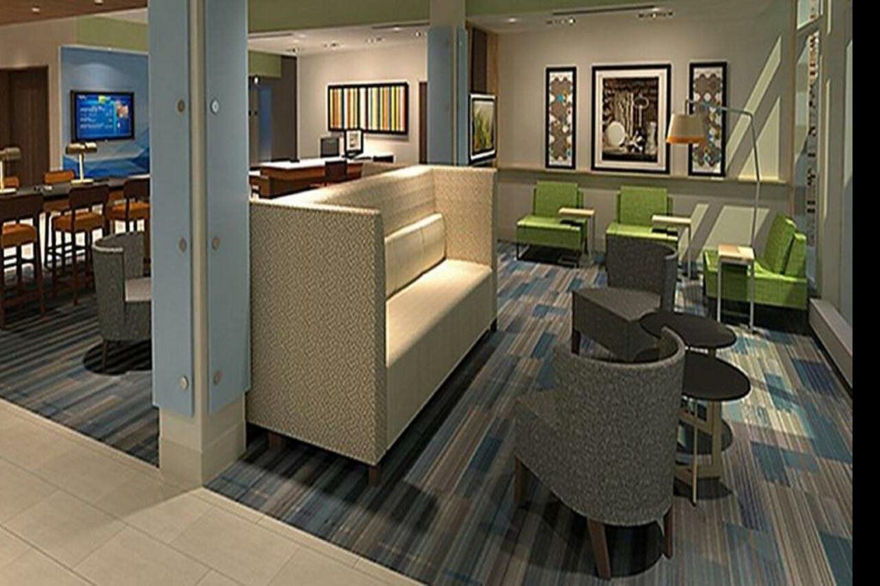 Holiday Inn Express & Suites - Grand Rapids Airport - South By Ihg Zewnętrze zdjęcie